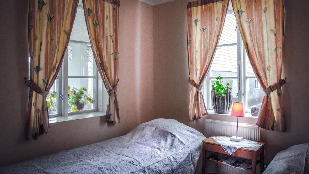 Aenggarde B&B Huse Exterior photo